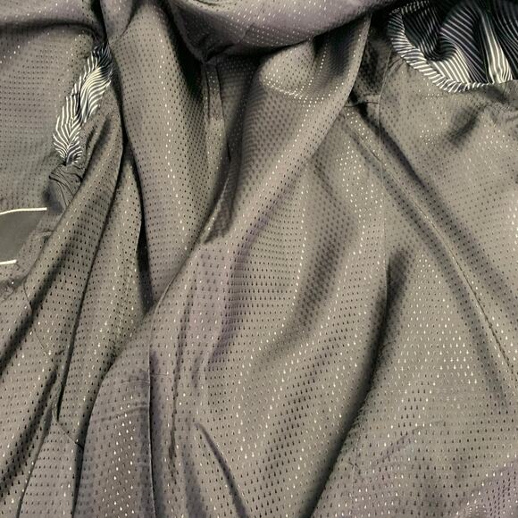 HUGO BOSS Size 44 Black Wool Single Breasted Notch Lapel Suit - Picture 10 of 16